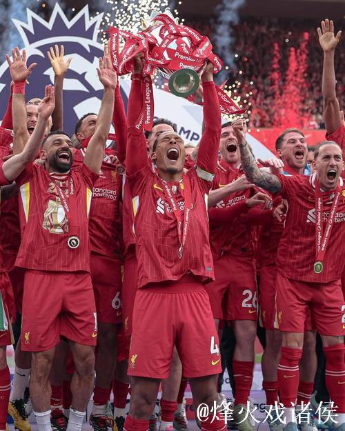 英超+欧冠第1！太强了！双冠王诞生，豪取10连胜